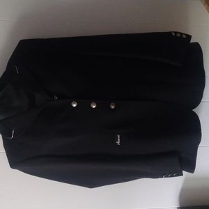 Pikeuñr show jacket